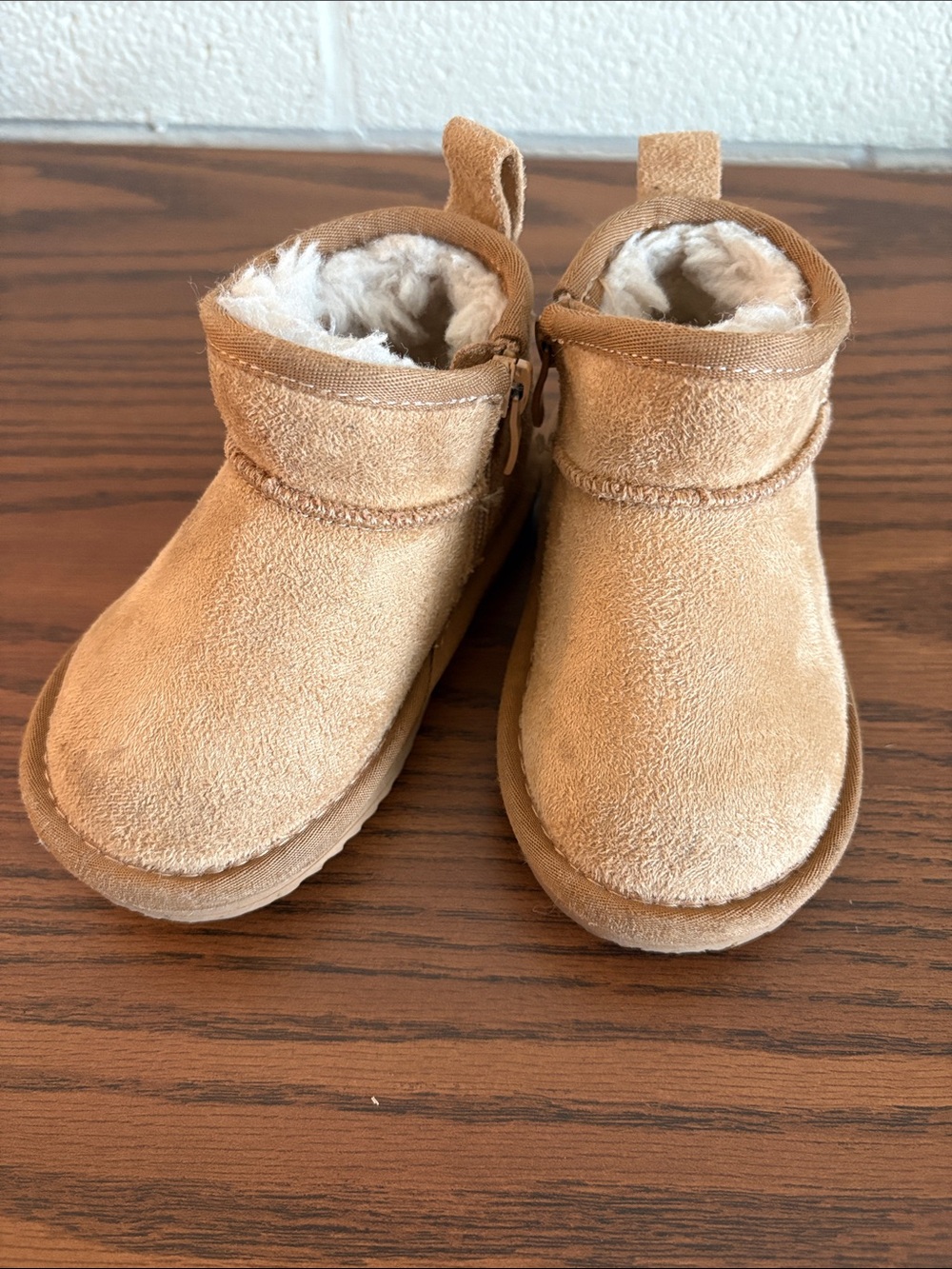 Balabala Kids Chestnut Faux Shearling Boots Size 5